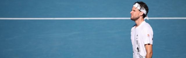 v体育-张奔斗：蒂姆迟来的青春期 比伤病更严重的是心病