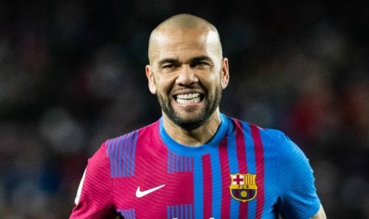 阿尔维斯合同到期告别巴萨：我仍是一头疯狂的狮子