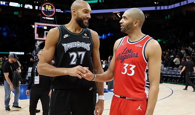 v体育-背靠背继续让37岁老将出场，快船为自己的坚持又一次付出了代价？