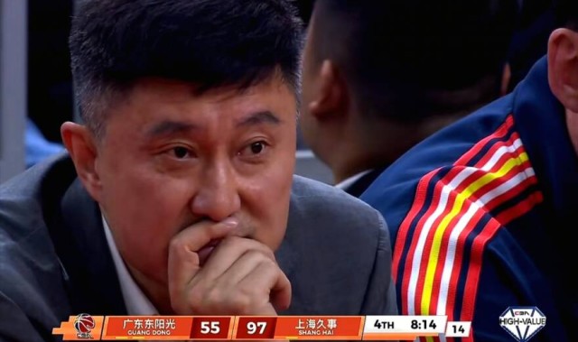 v站体育-广东男篮40分惨败上海！媒体人说出输球原因，球迷：太有道理了