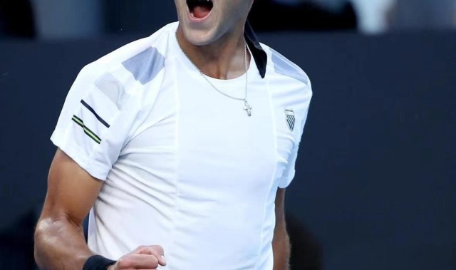 v站体育-何惧一日双赛，埃切维里四进巡回赛决赛终夺冠